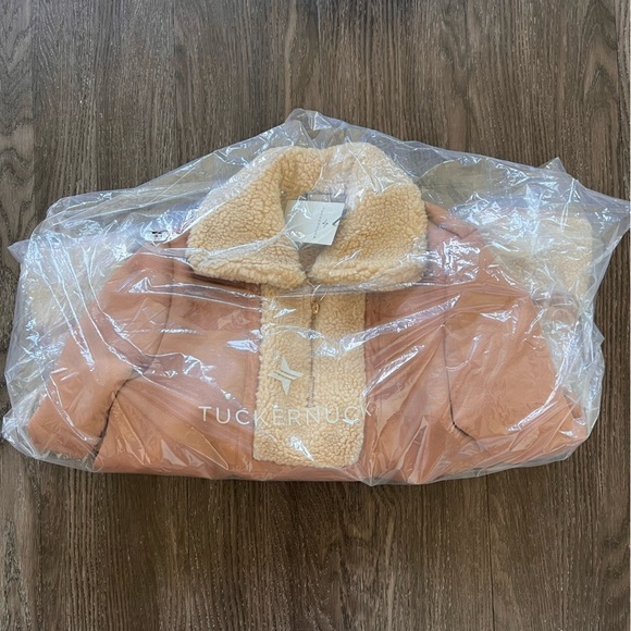 Tuckernuck Stella Shearling Jacket Sherpa Lined in Tan​​​​ - Picture 2 of 9
